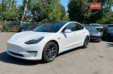 Седан Tesla Model 3 2021 в Одесі