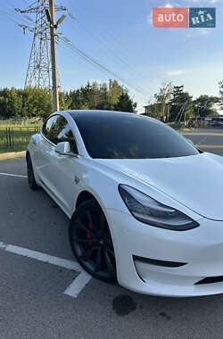 Седан Tesla Model 3 2019 в 
