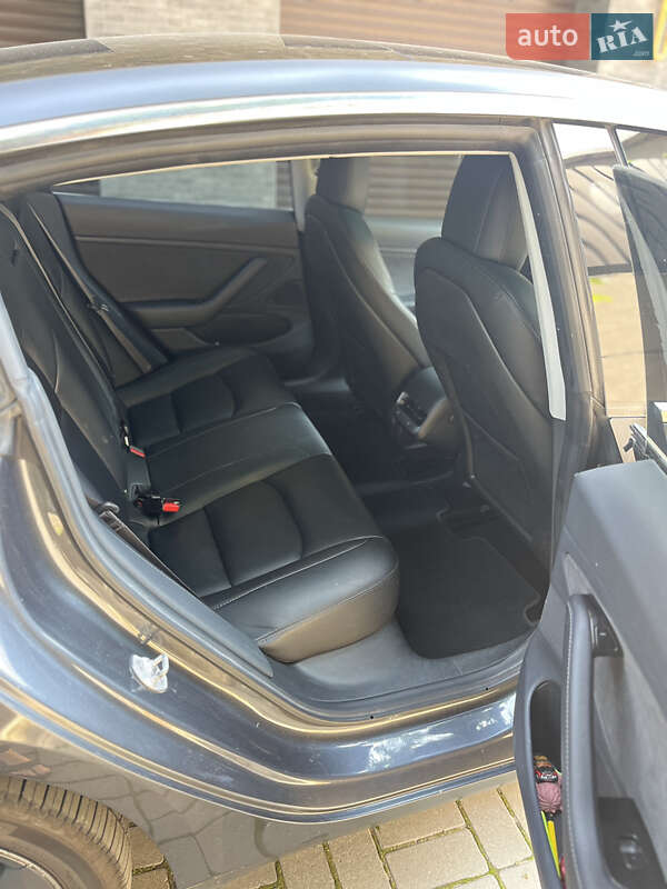 Седан Tesla Model 3 2018 в Хмельницком