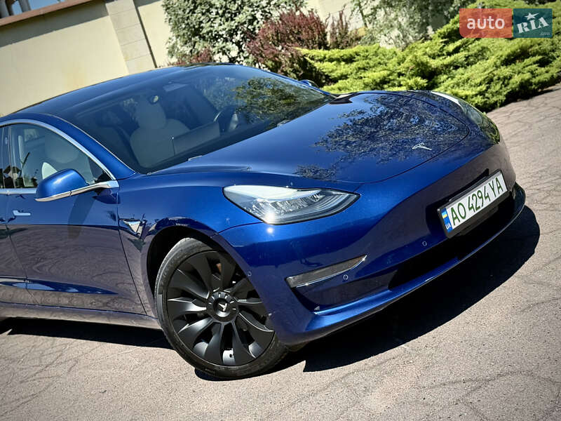 Седан Tesla Model 3 2019 в Днепре