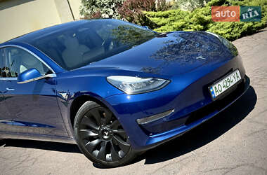 Седан Tesla Model 3 2019 в 