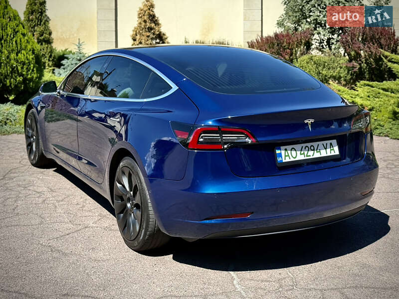 Седан Tesla Model 3 2019 в Днепре