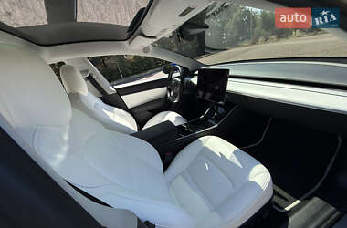 Седан Tesla Model 3 2019 в 