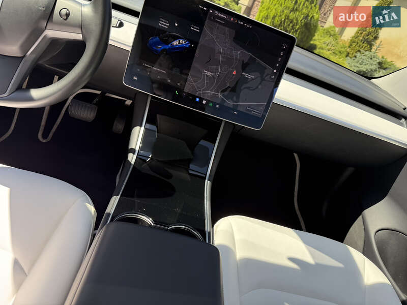 Седан Tesla Model 3 2019 в Днепре