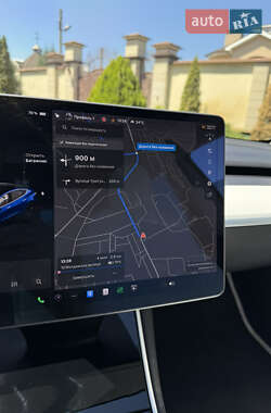 Седан Tesla Model 3 2019 в 