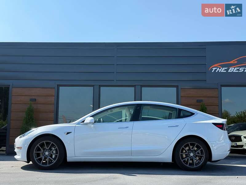 Седан Tesla Model 3 2019 в Рівному