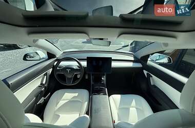 Седан Tesla Model 3 2019 в 