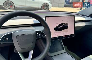 Седан Tesla Model 3 2024 в 