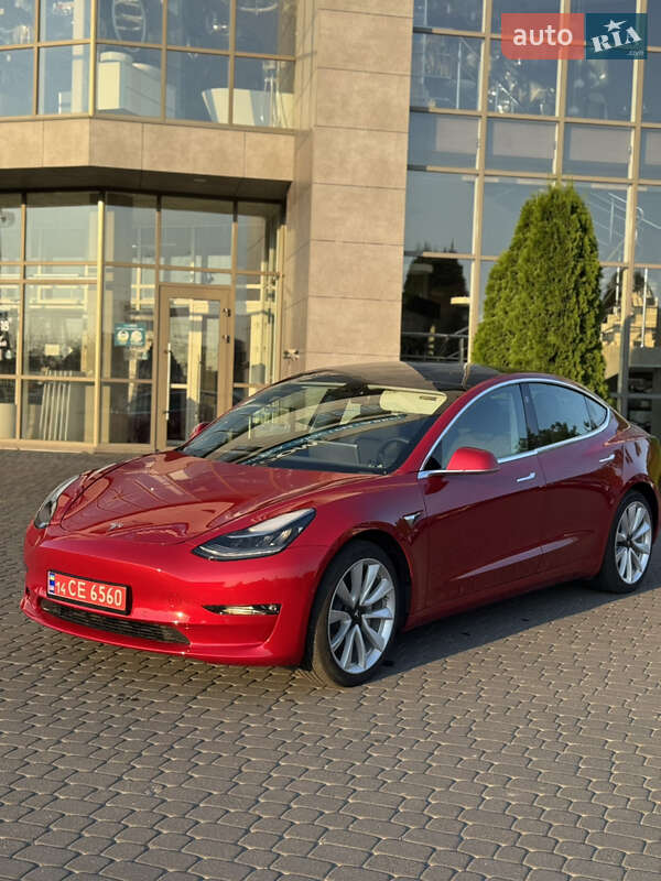 Седан Tesla Model 3 2020 в Хмельницком