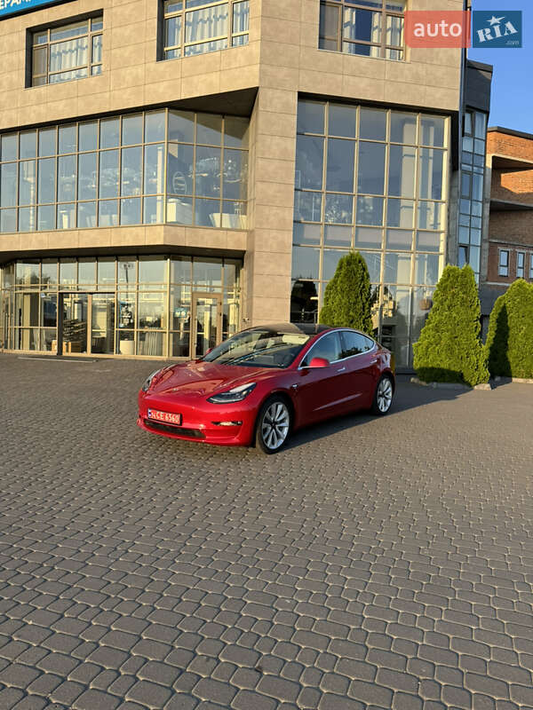 Седан Tesla Model 3 2020 в Хмельницком