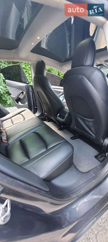 Седан Tesla Model 3 2022 в Білій Церкві