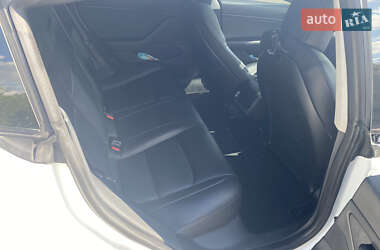 Седан Tesla Model 3 2018 в Броварах