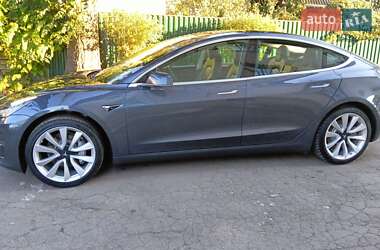 Седан Tesla Model 3 2019 в 