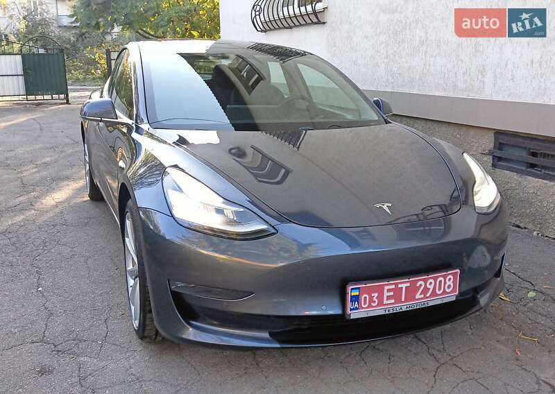 Седан Tesla Model 3 2019 в Києві
