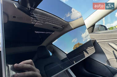 Седан Tesla Model 3 2020 в 