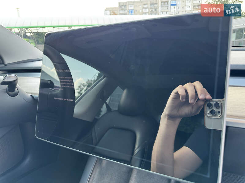 Седан Tesla Model 3 2020 в Кропивницком