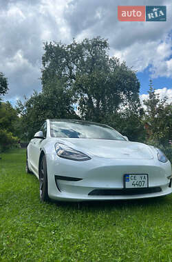 Седан Tesla Model 3 2021 в 
