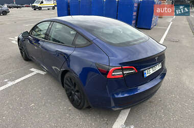 Седан Tesla Model 3 2021 в 