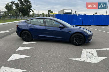 Седан Tesla Model 3 2021 в 
