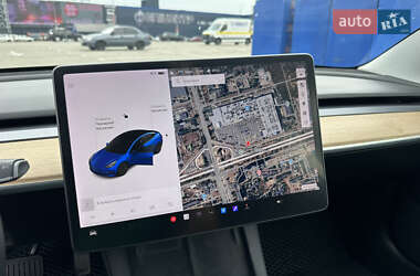 Седан Tesla Model 3 2021 в 