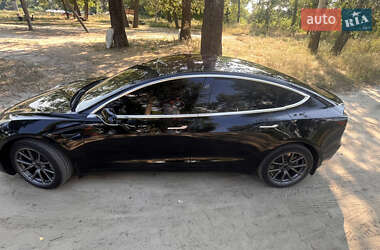 Седан Tesla Model 3 2019 в Кобеляках