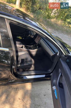 Седан Tesla Model 3 2019 в Кобеляках