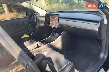 Седан Tesla Model 3 2019 в Кобеляках