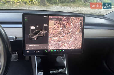 Седан Tesla Model 3 2019 в Кобеляках