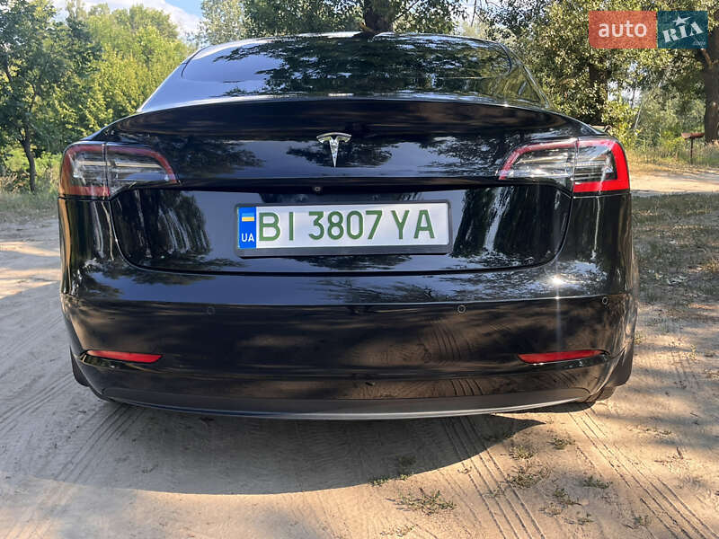 Седан Tesla Model 3 2019 в Кобеляках