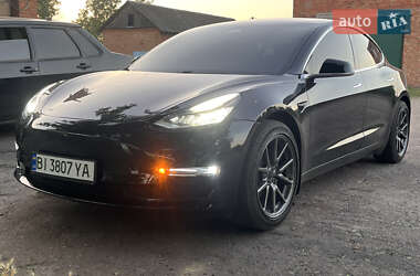 Седан Tesla Model 3 2019 в Кобеляках