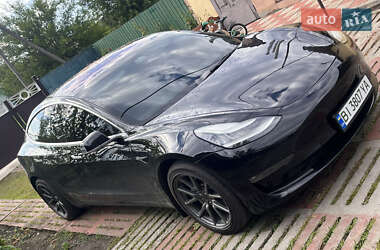 Седан Tesla Model 3 2019 в Кобеляках