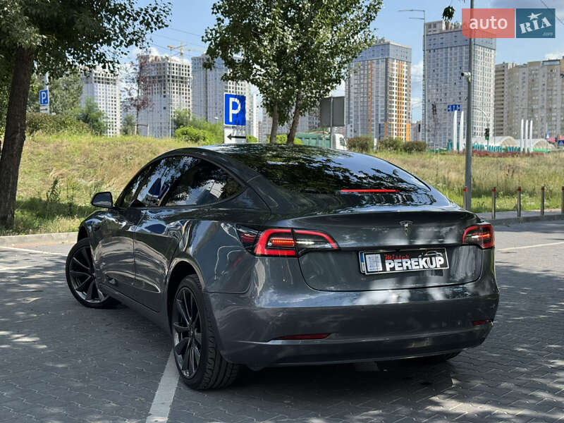 Седан Tesla Model 3 2018 в Киеве