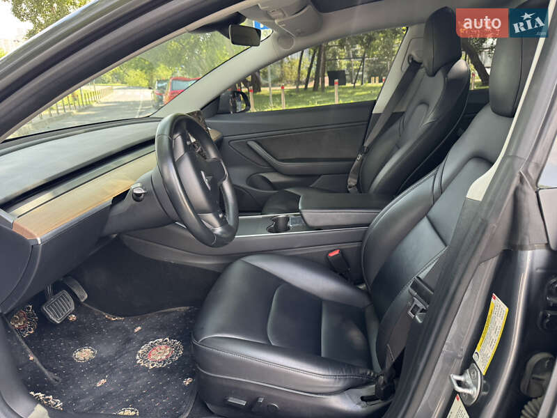 Седан Tesla Model 3 2018 в Киеве