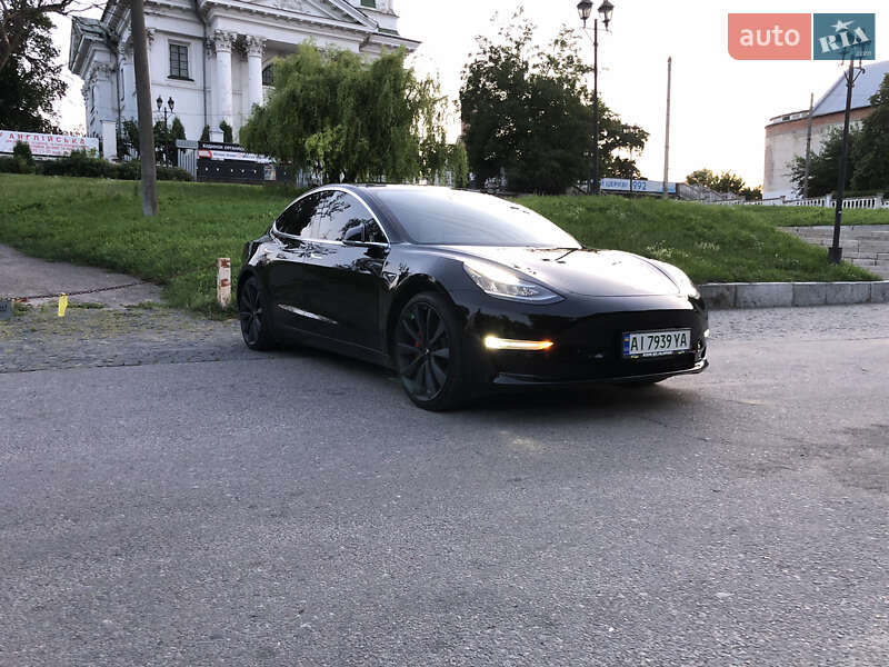 Седан Tesla Model 3 2019 в Киеве фото 10 Седан Tesla Model 3 2019 в Киеве
