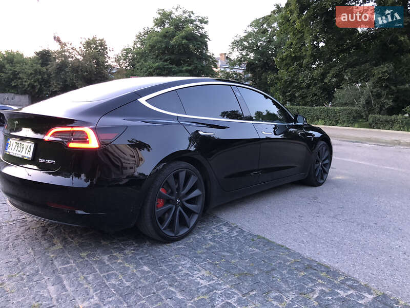 Седан Tesla Model 3 2019 в Києві