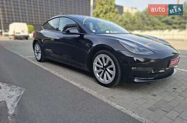 Седан Tesla Model 3 2023 в 