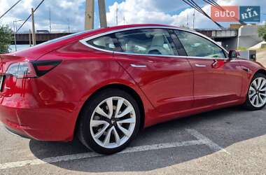 Седан Tesla Model 3 2018 в 