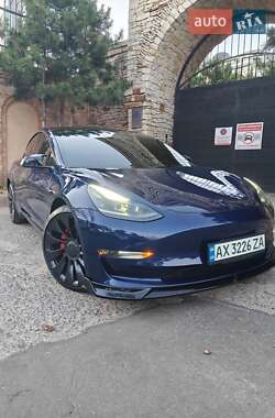 Седан Tesla Model 3 2023 в Одессе