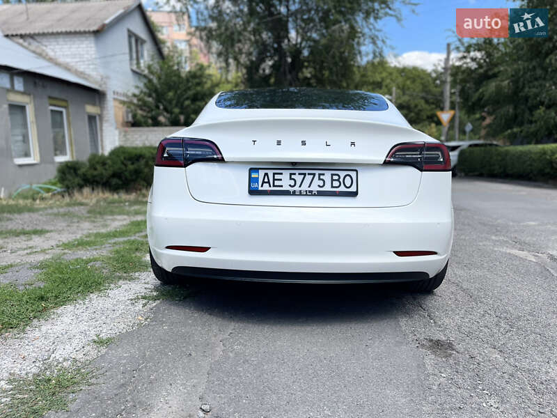 Седан Tesla Model 3 2019 в Днепре