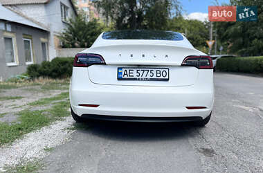 Седан Tesla Model 3 2019 в 