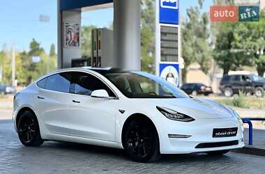 Седан Tesla Model 3 2020 в Миколаєві