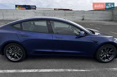 Седан Tesla Model 3 2021 в 