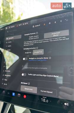 Седан Tesla Model 3 2018 в 