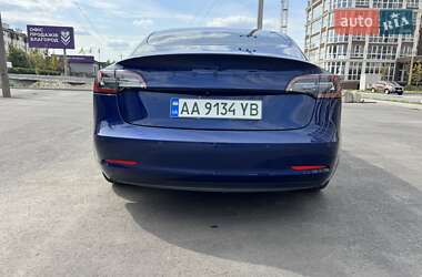 Седан Tesla Model 3 2018 в 
