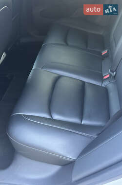Седан Tesla Model 3 2020 в 