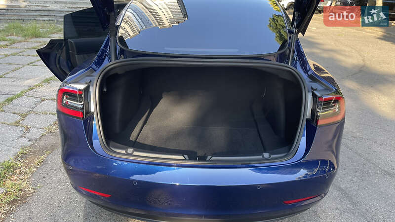 Седан Tesla Model 3 2022 в Одессе