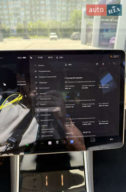 Седан Tesla Model 3 2020 в 
