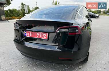 Седан Tesla Model 3 2019 в 