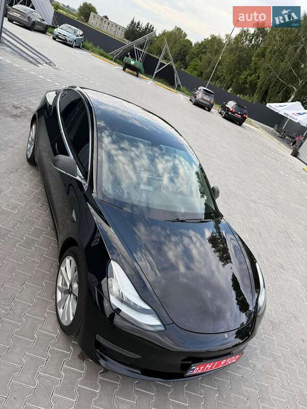 Седан Tesla Model 3 2019 в Владимире
