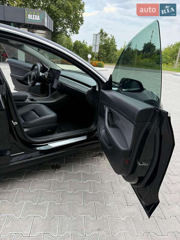Седан Tesla Model 3 2019 в Владимире
